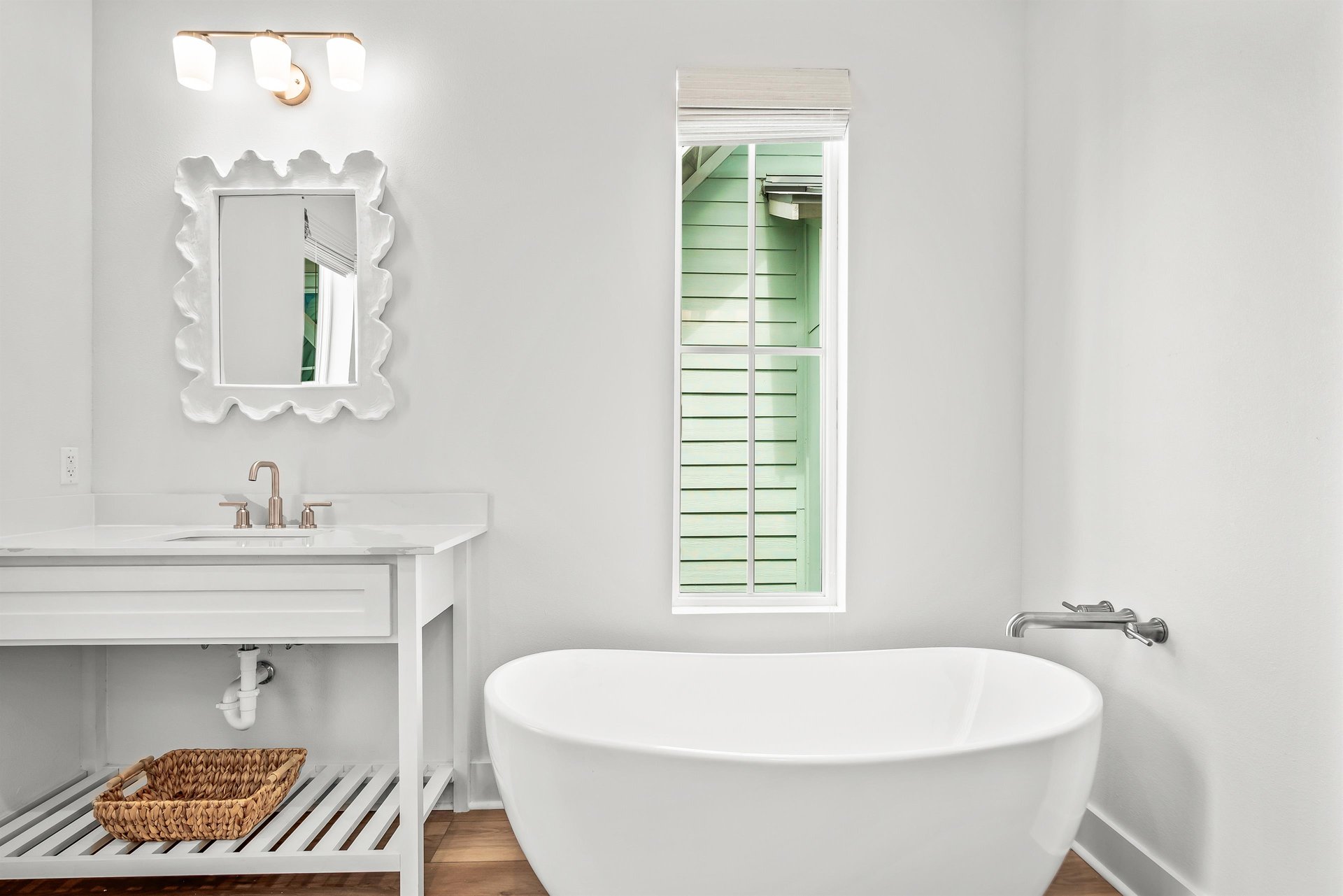 King Suite Bathroom, 2nd floor