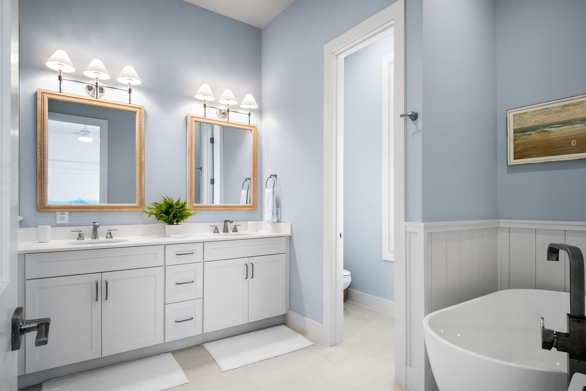 Primary King Bathroom, 3rd Floor