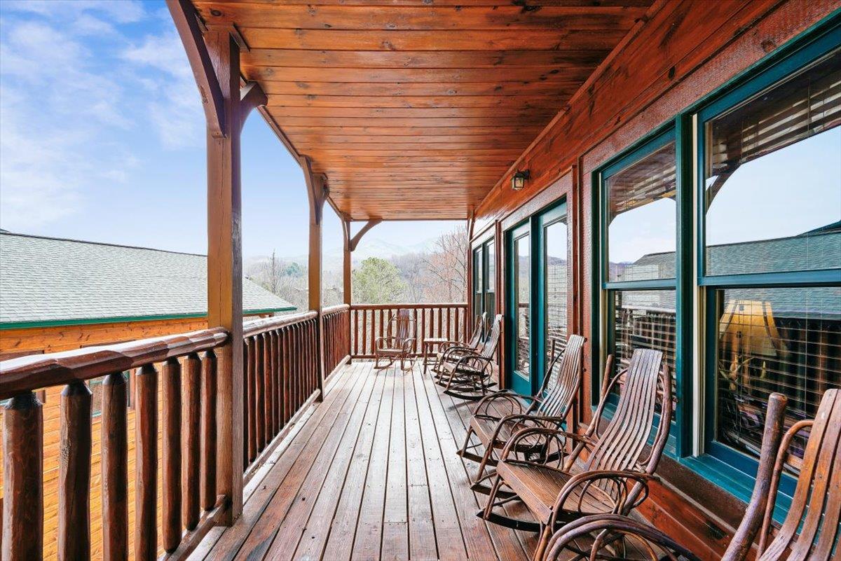 17Balcony