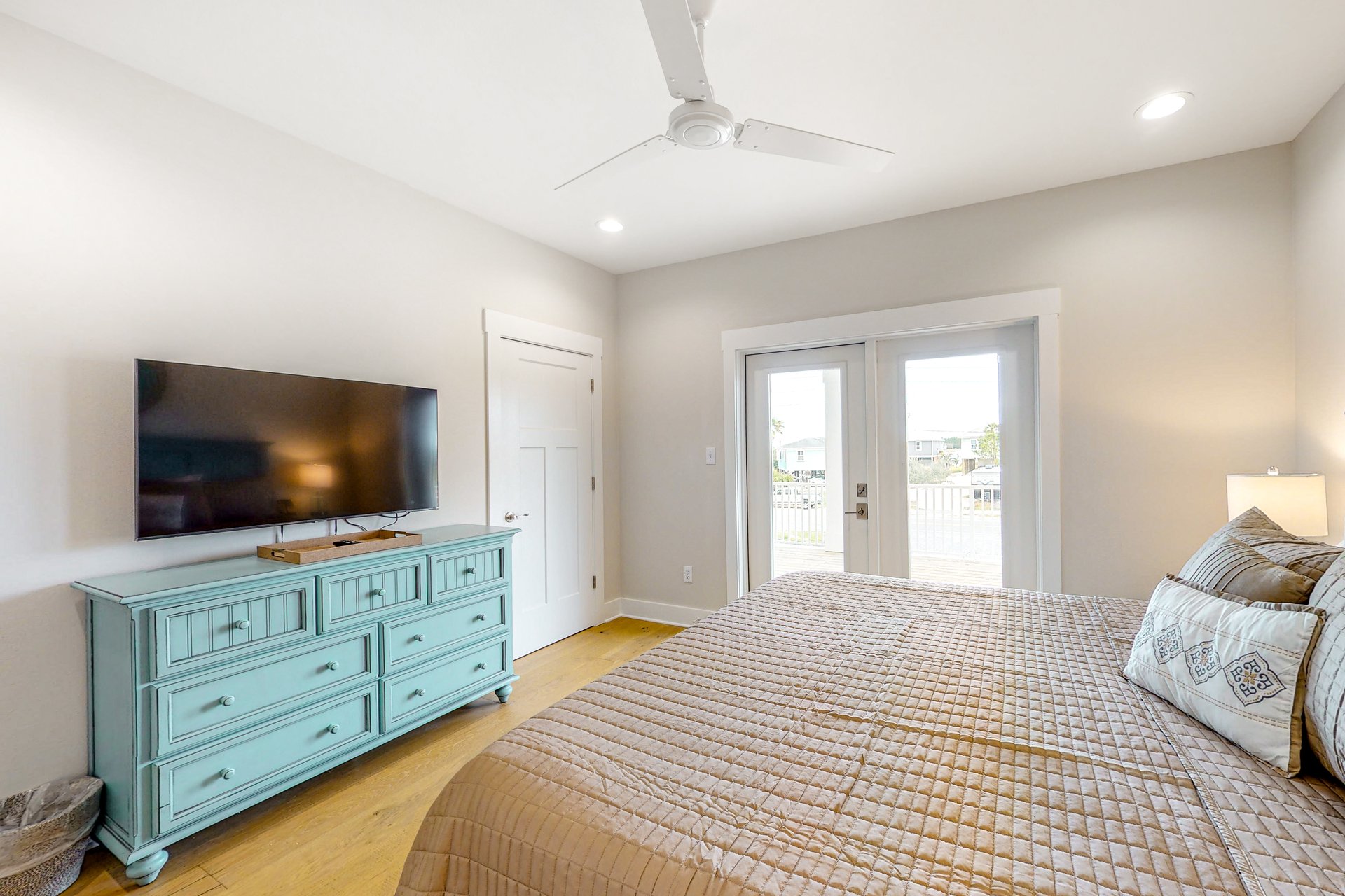 Between The Tides 14