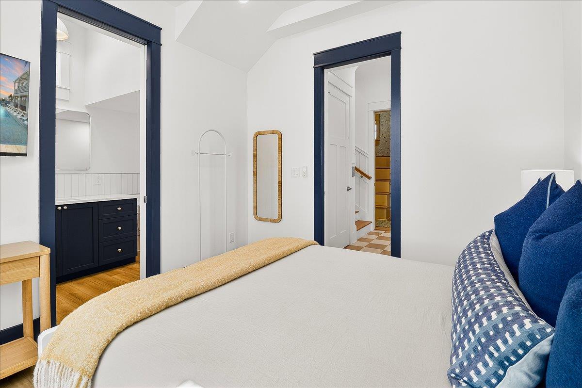 1st Queen Suite, 1st Floor