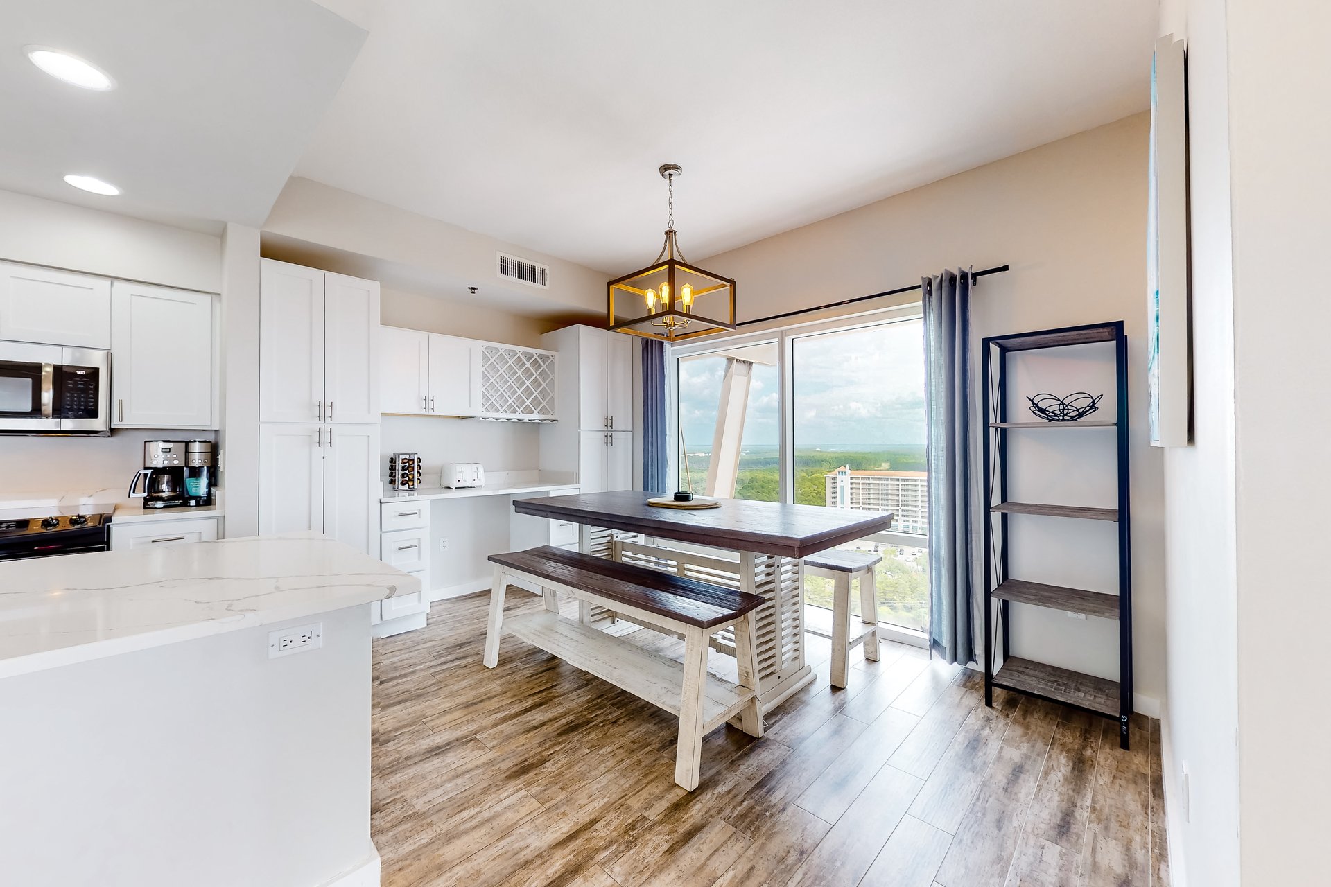 Luau 7901 Penthouse Combo 4