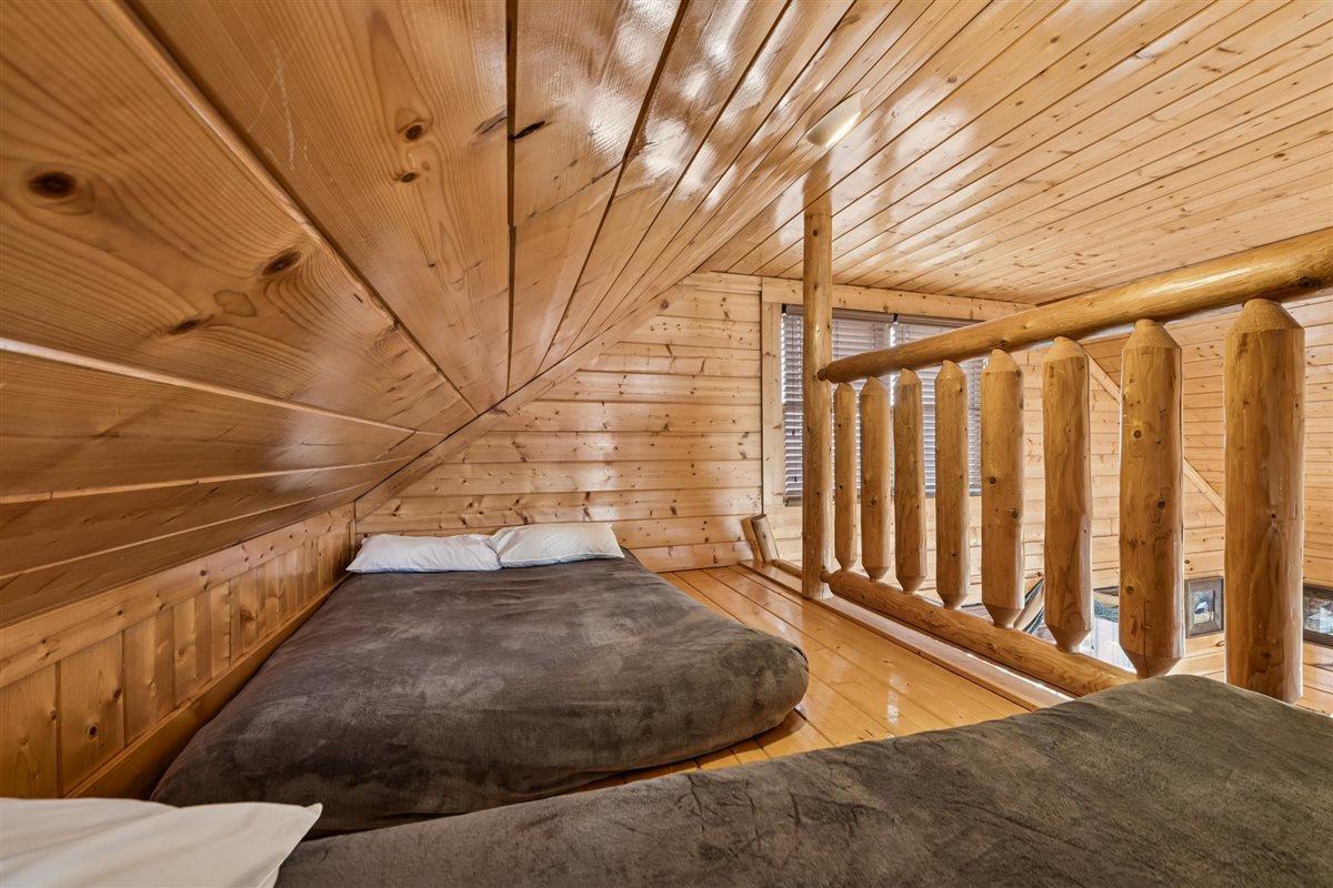 Loft with 2 Futon Mattresses provide extra sleeping arrangements for kids