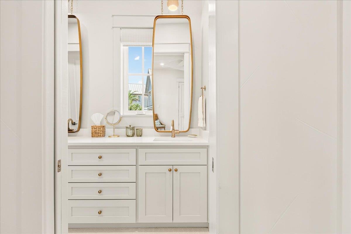 Primary King Ensuite, 1st Floor