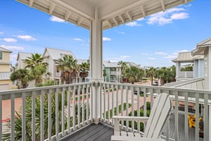 Queen Bedroom Balcony, 2nd Floor