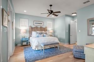 King Bedroom, 1st Floor