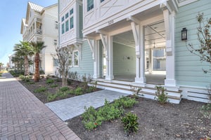 Open Breezeway Entry