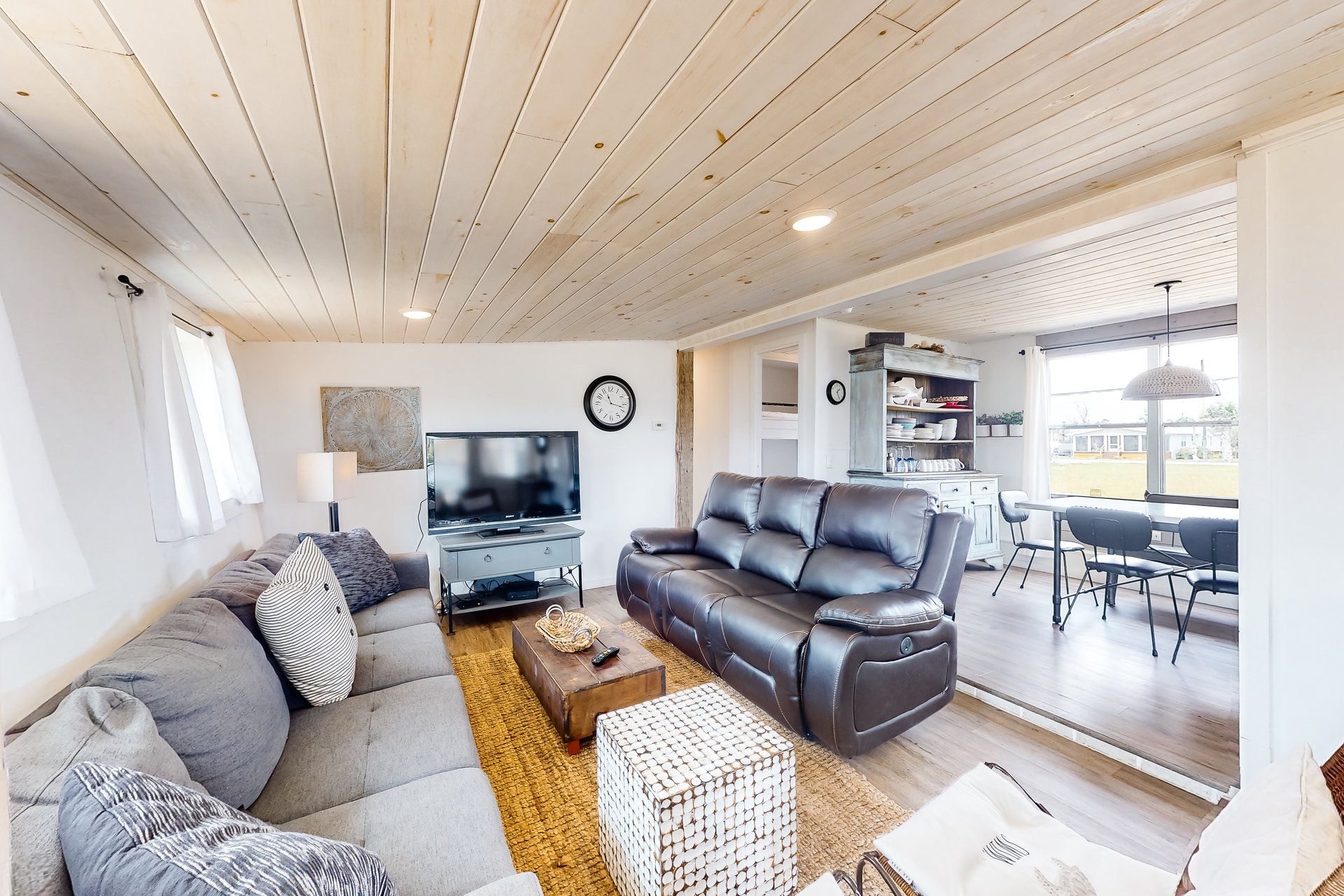 3rd Street Beach Retreat 5