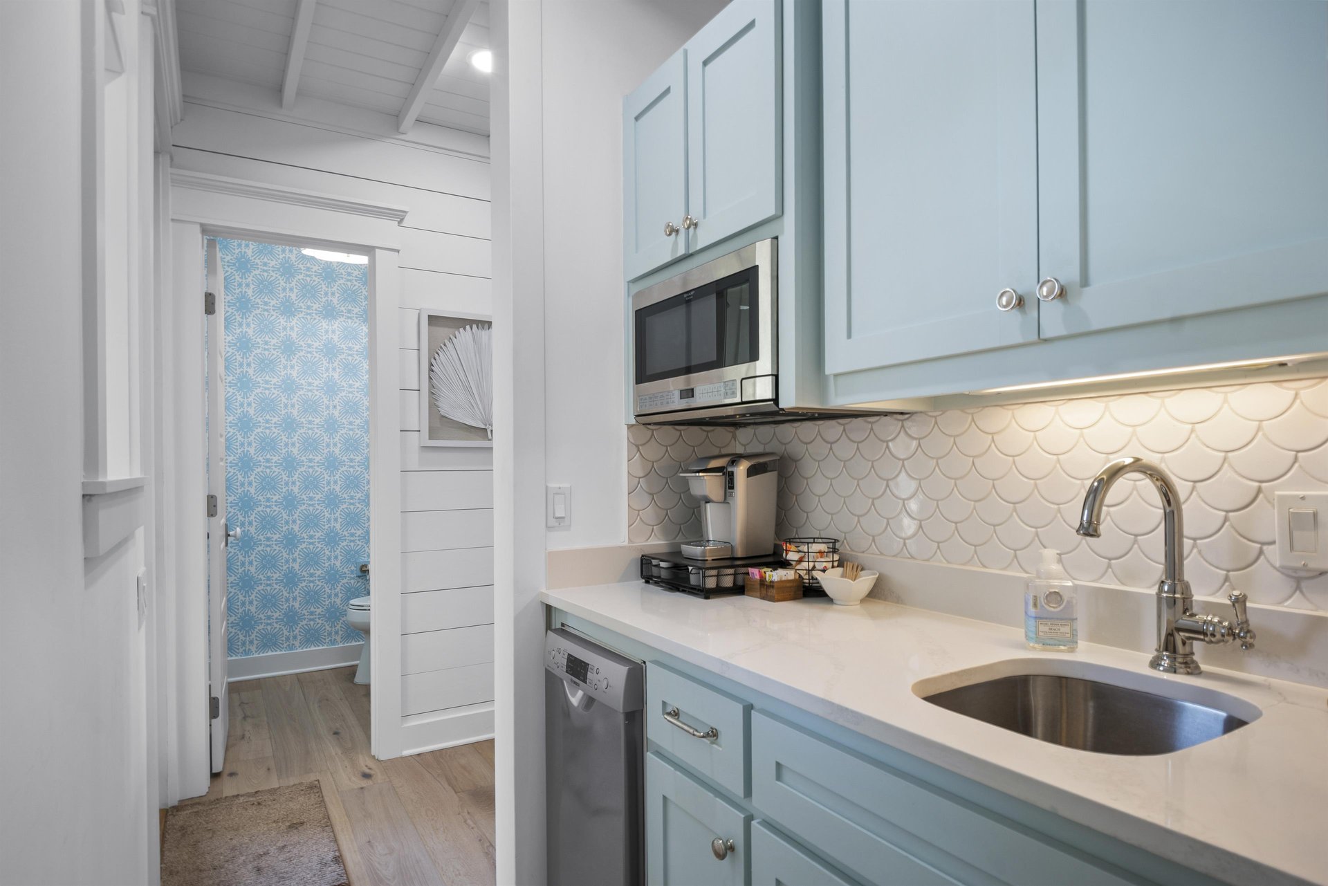 Second Living Area Kitchenette, 1st Floor