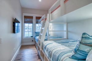 Bunkroom, 1st Floor