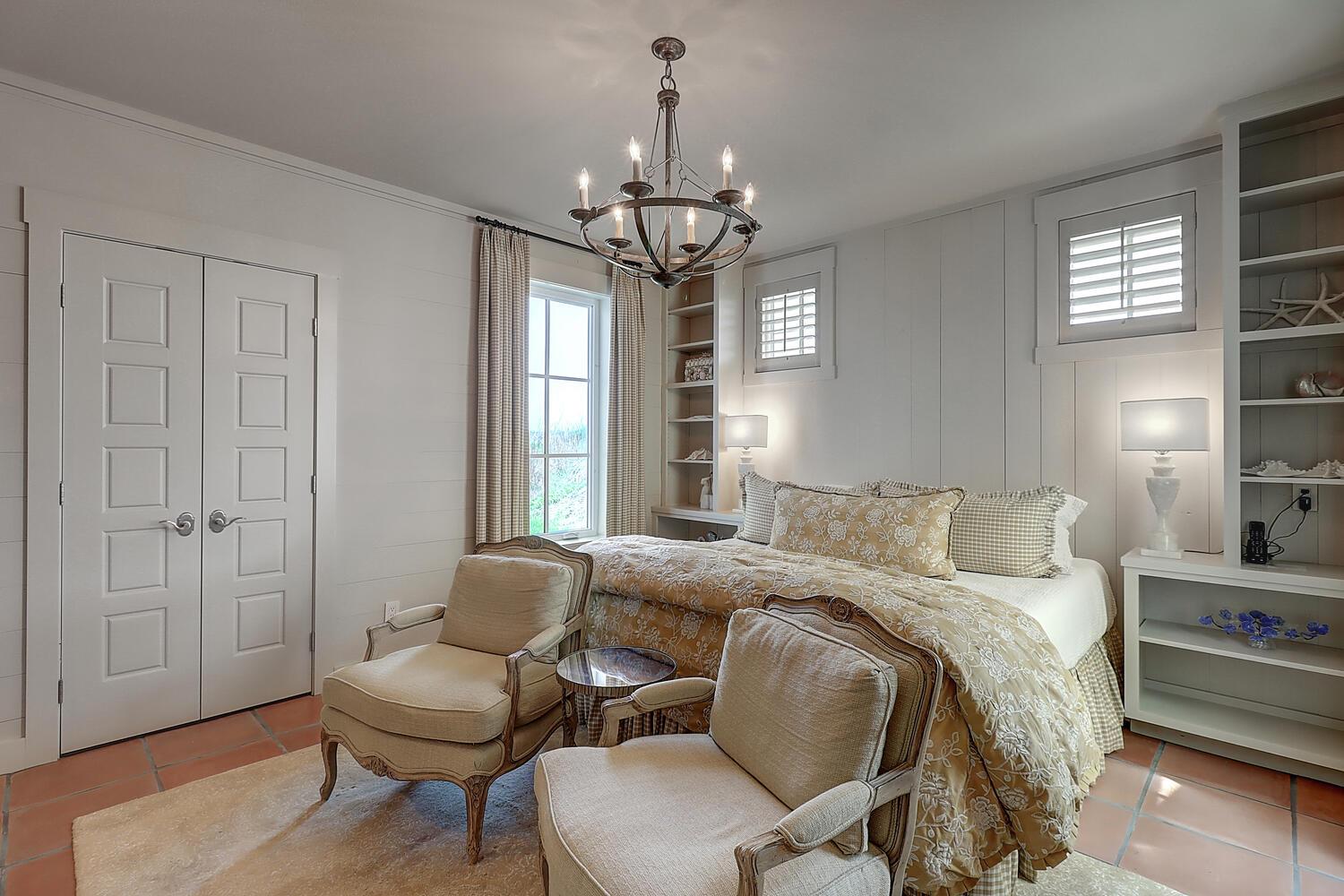 1st Floor King Suite