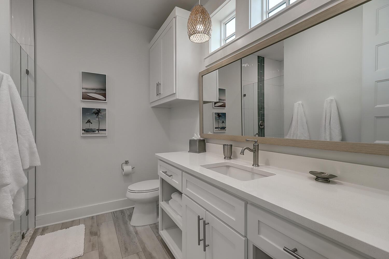 Second King Bathroom,1st Floor