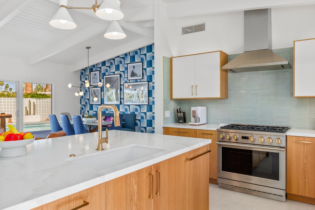Kitchen island with integrated sink
