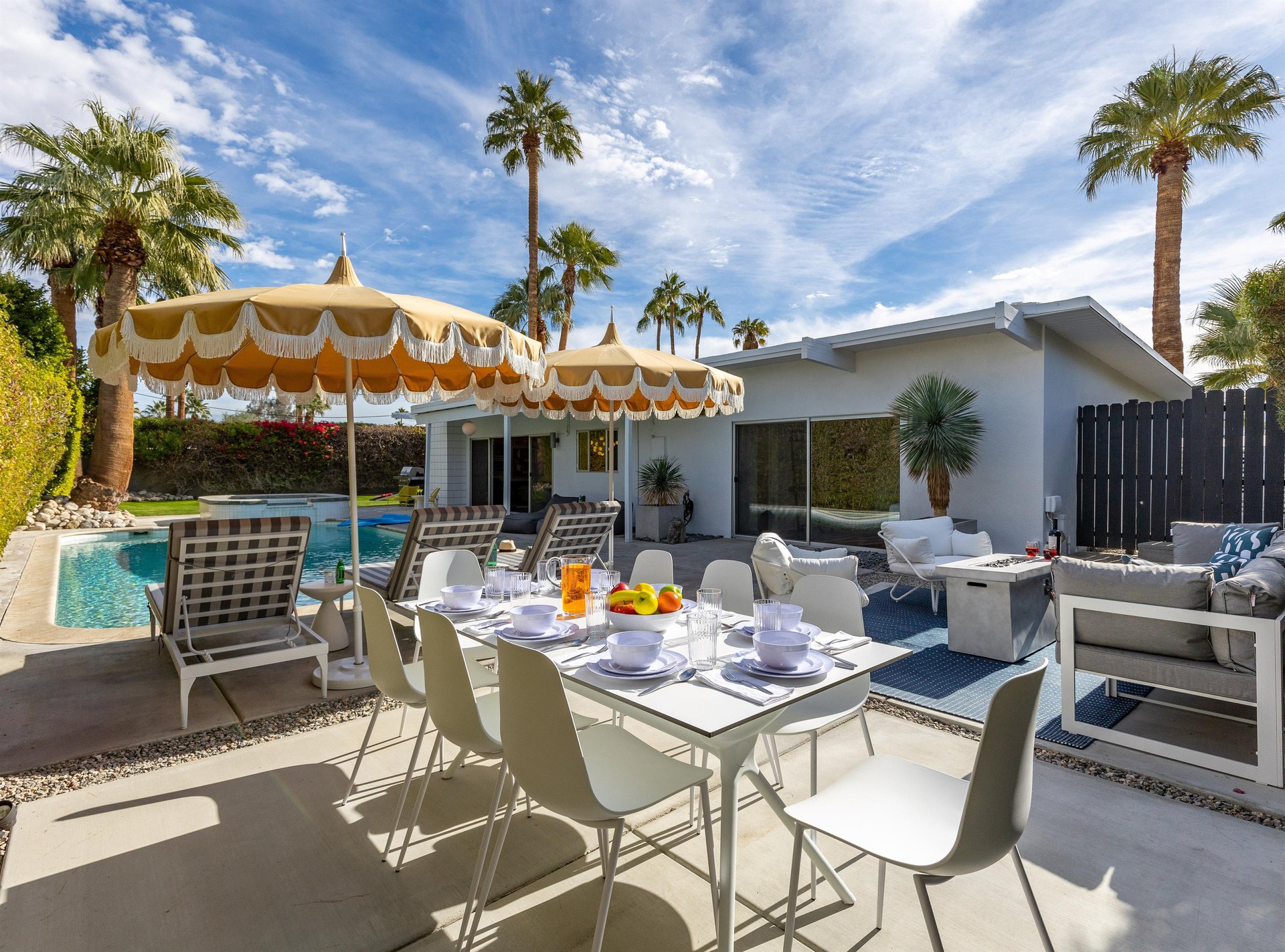 Outdoor Dining for Eight