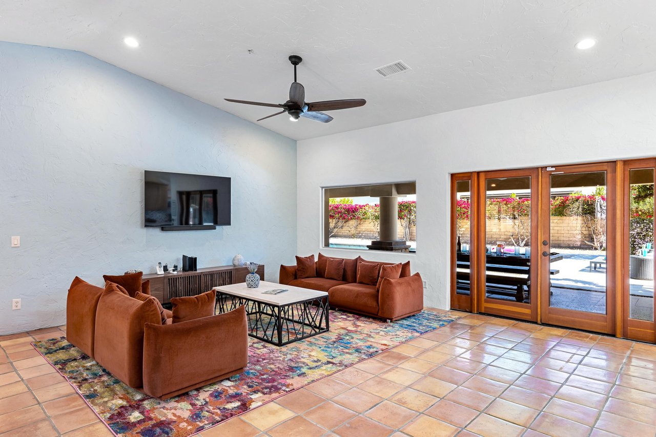Rest and relax in the living room
