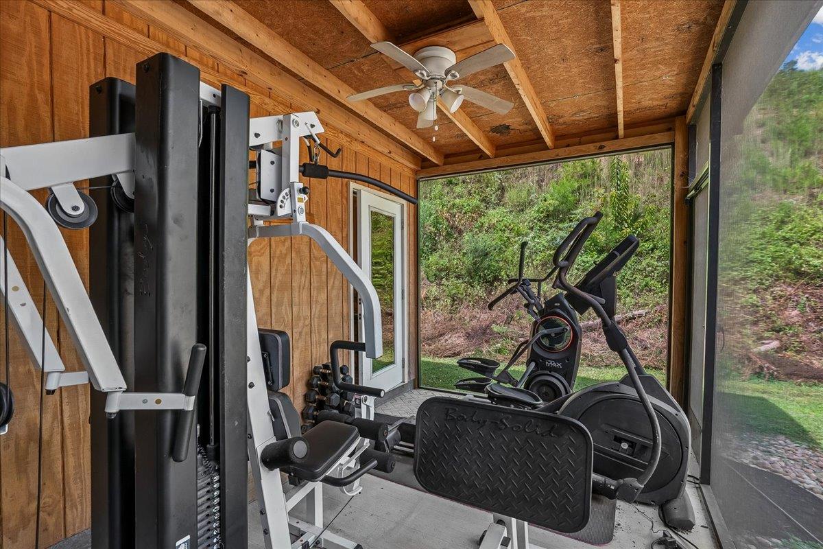 044Exercise Room