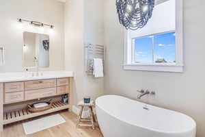 Ensuite Primary King Bathroom, 2nd Floor
