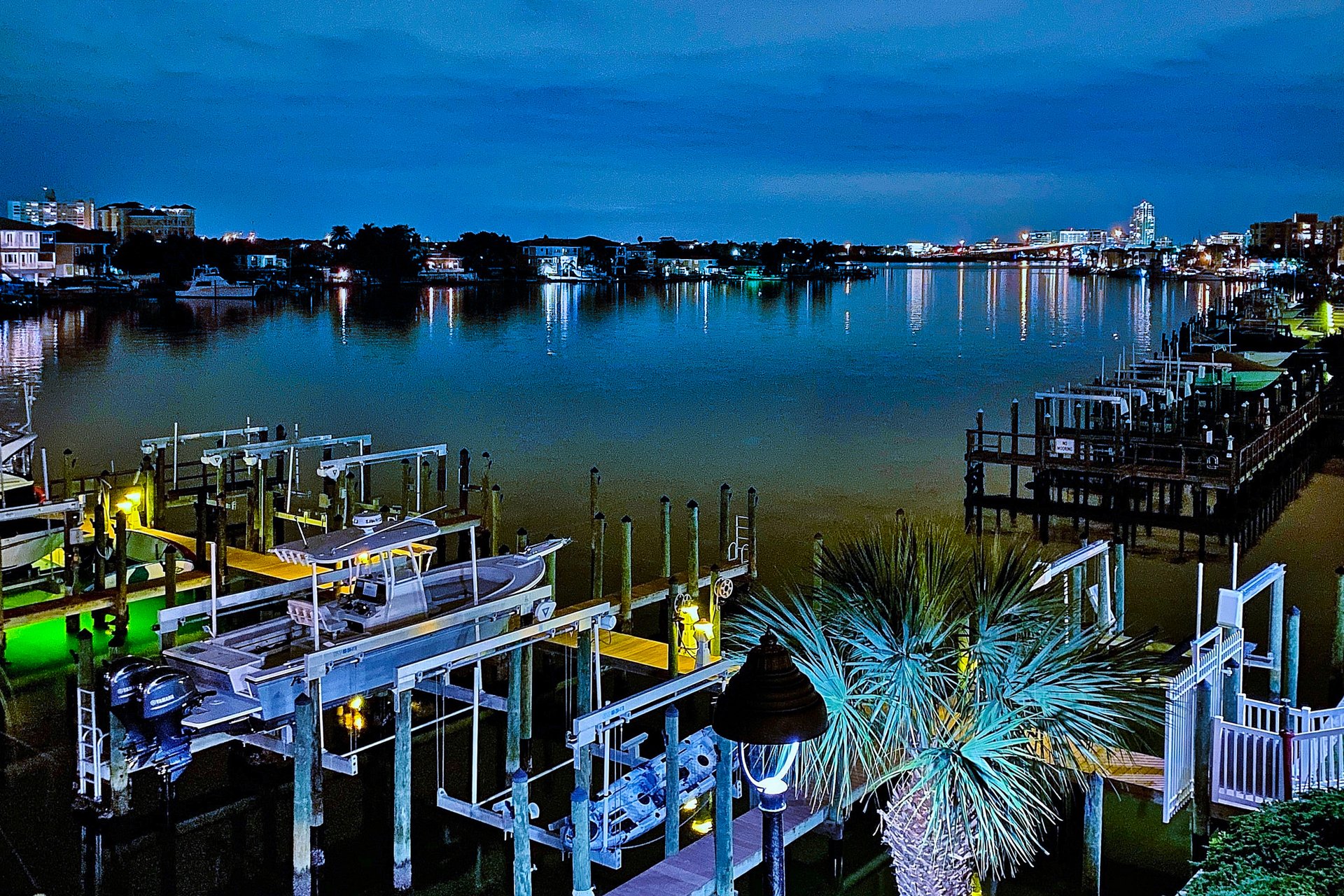 Harborview Grande 404 30