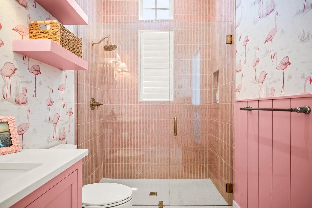 1st Floor, First King Bathroom