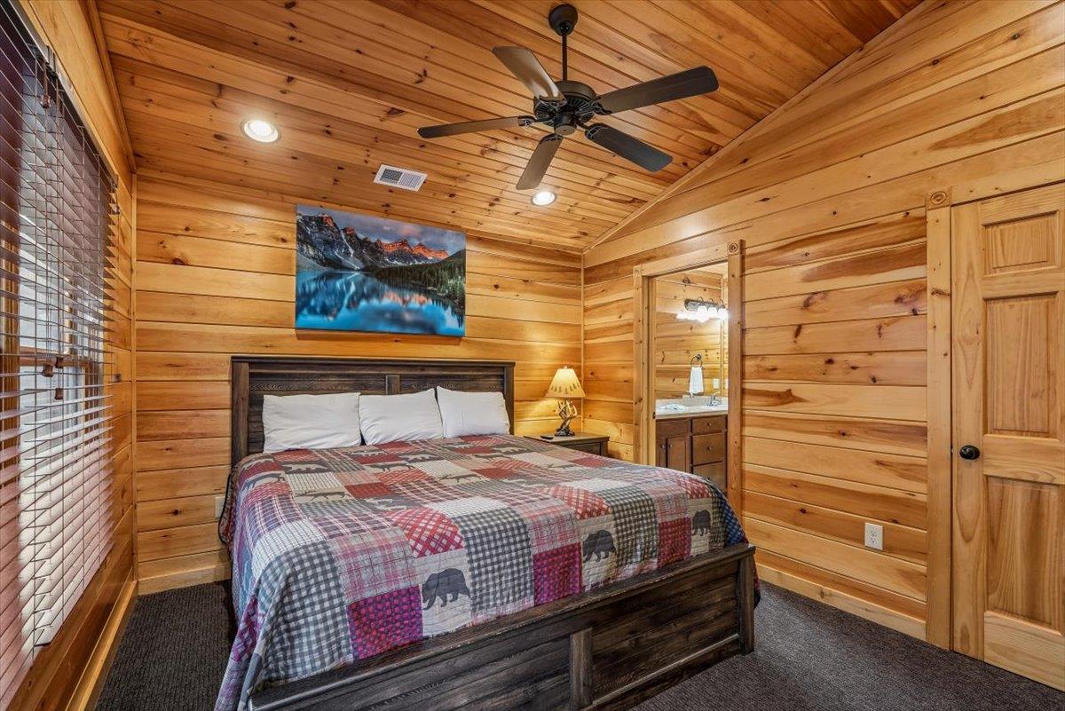27Bedroom