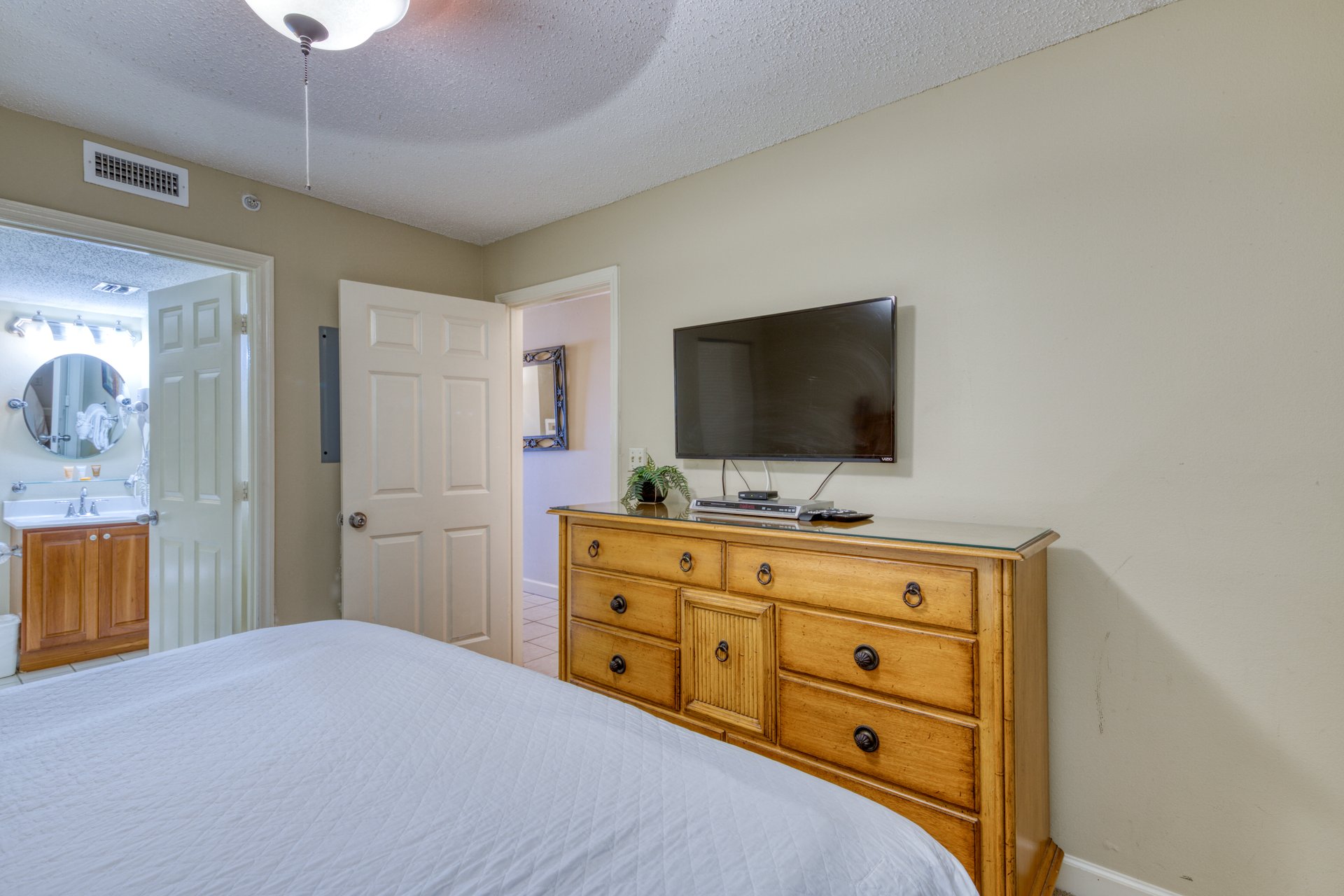 Pelican Beach Resort 1602 20