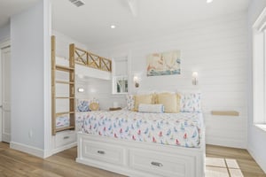 King with Builtin TwinTwin Bunk Beds, 1st Floor