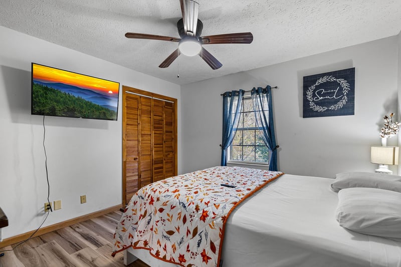 paradisesprings25