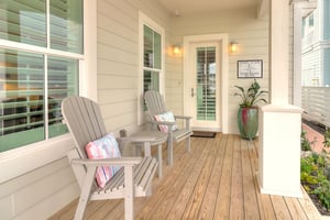 Front Porch, 1st Floor