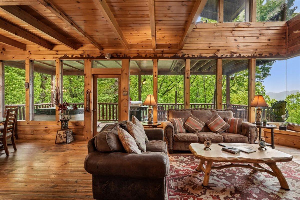 10Living Room