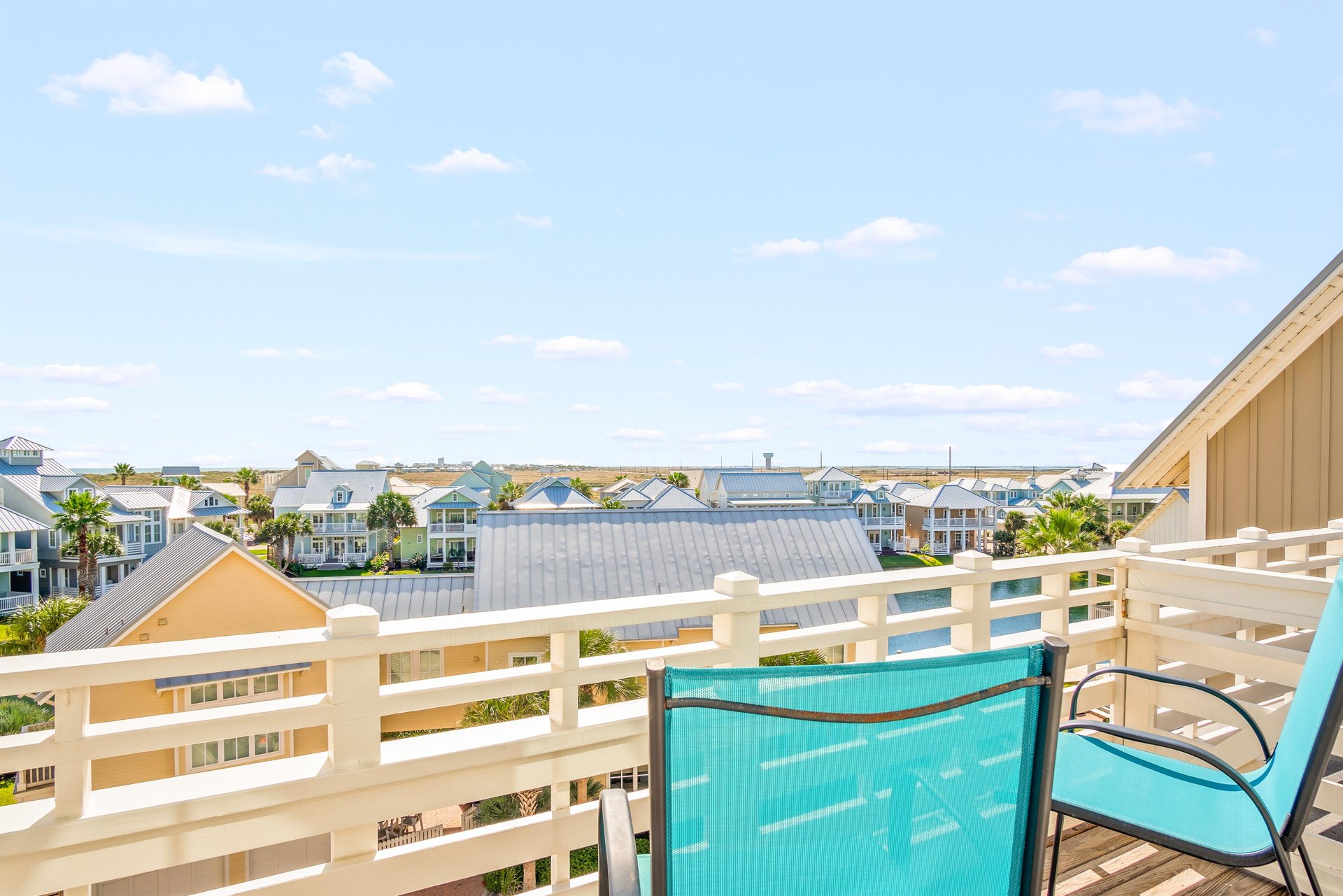 2nd Floor Queen Bedroom Balcony