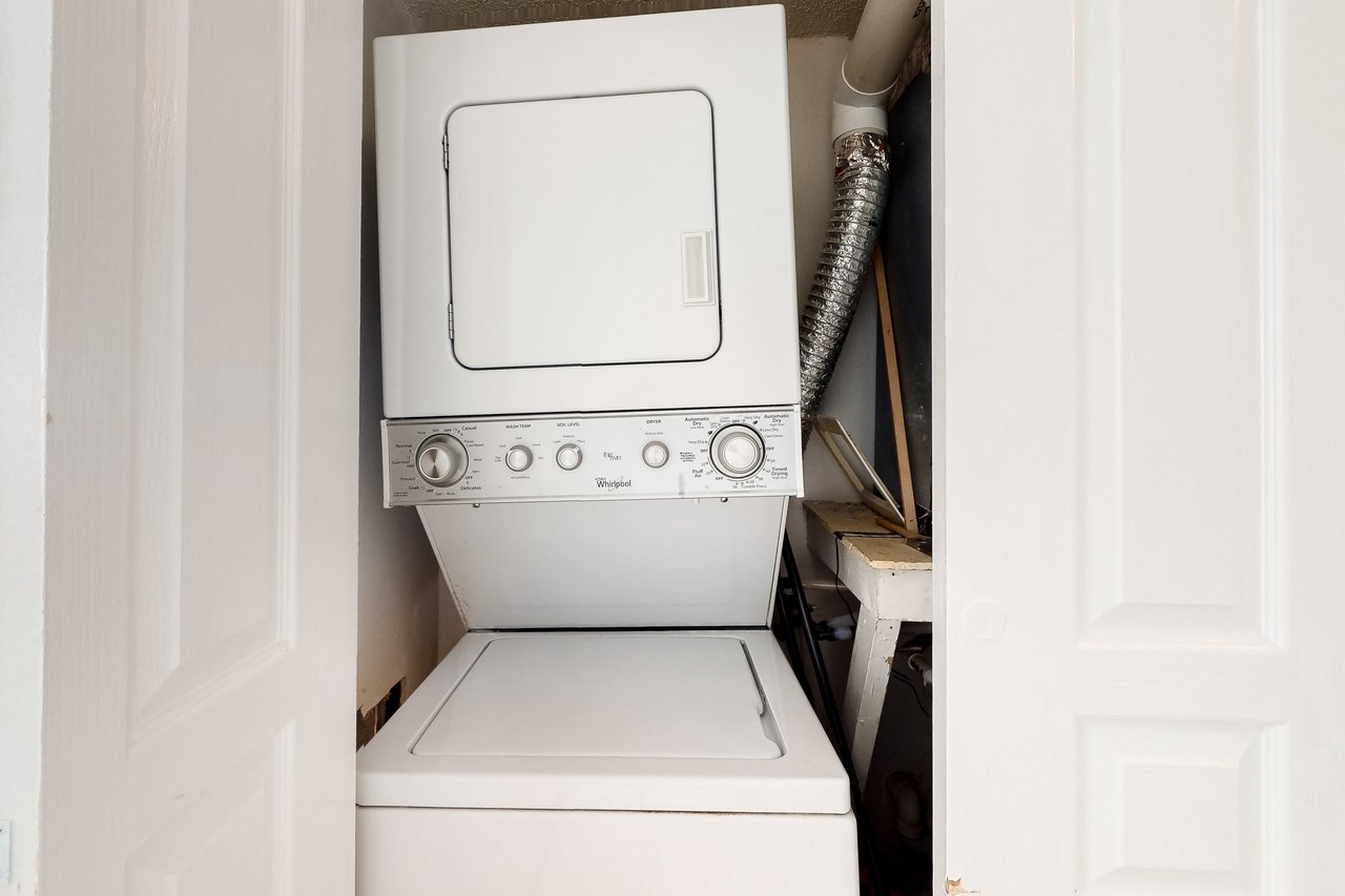 Island Winds West 578 16