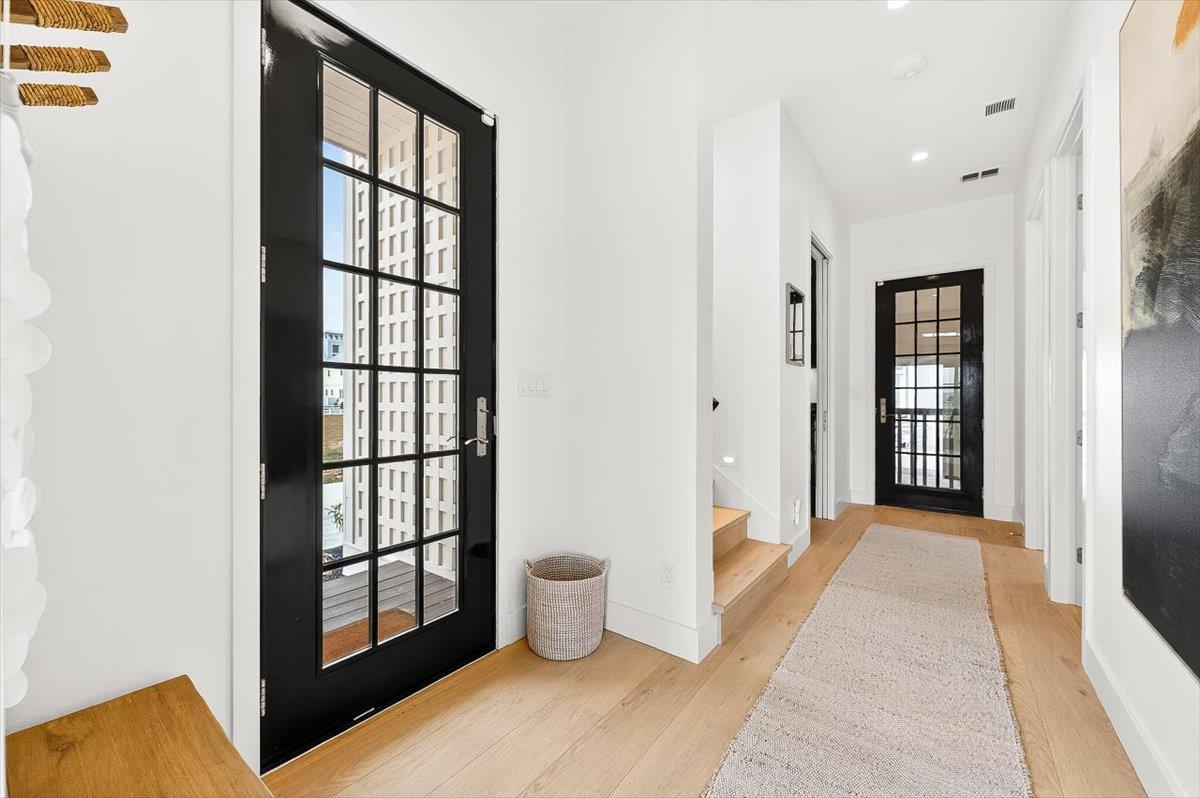 Side Entry, 1st Floor