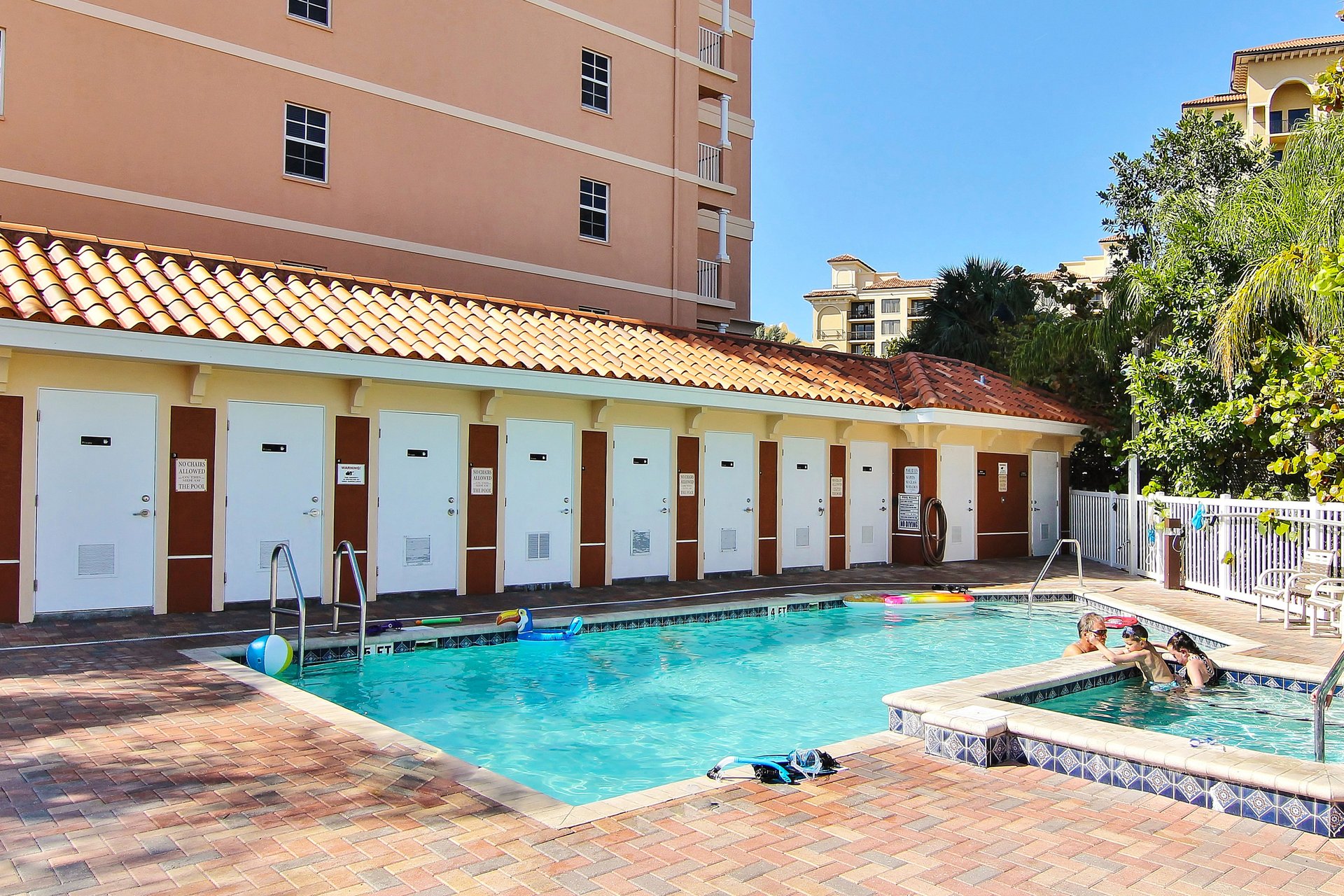 Harborview Grande 404 26