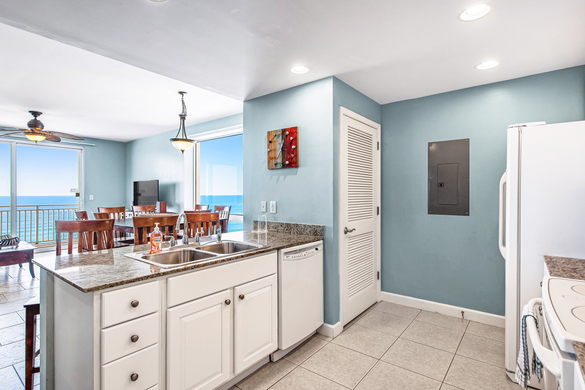 Splash Resort 701E 11