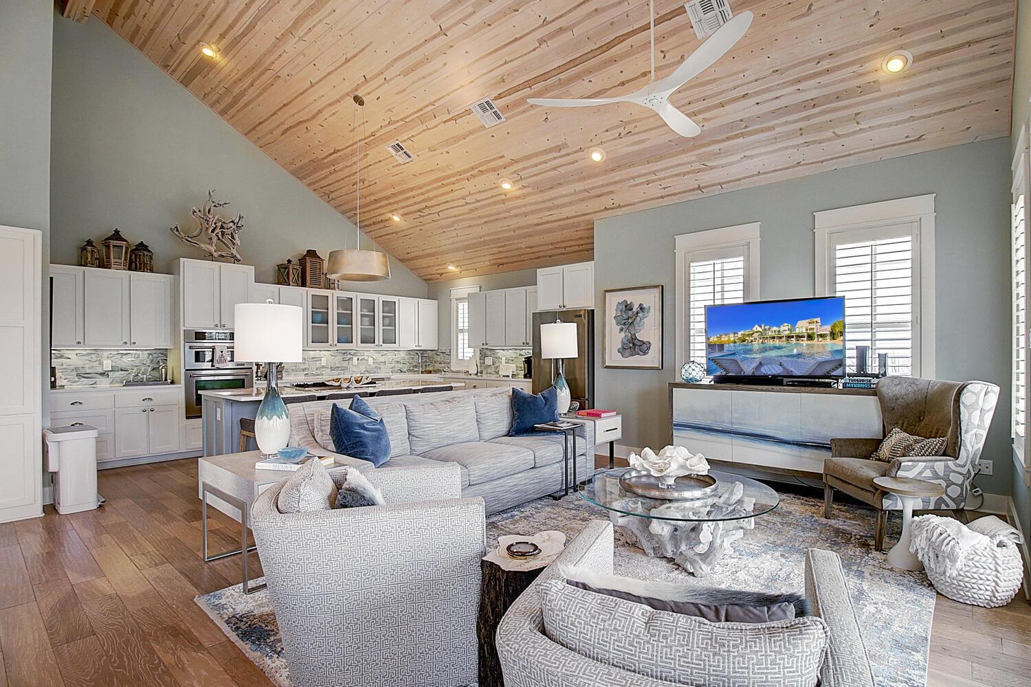 2nd Floor Living Area