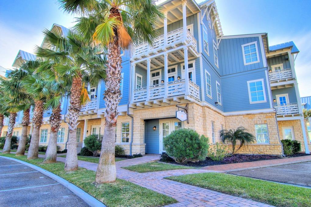 Three Town Center Condo Building