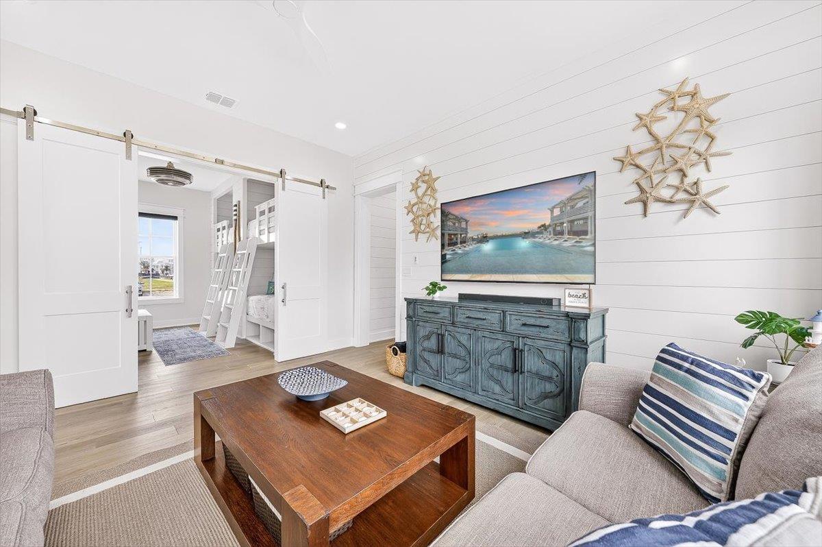 1st Floor, Living Room