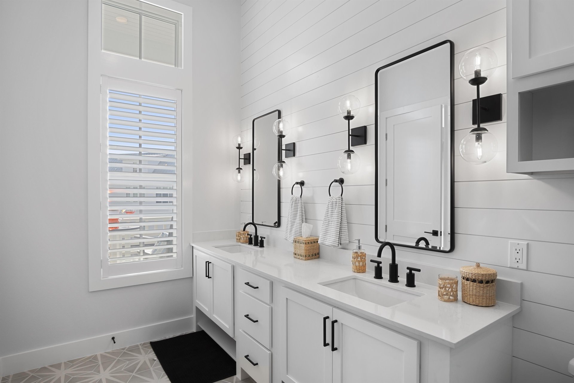 2nd Floor King Primary Suite