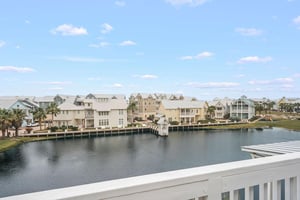 Queen Balcony View , 3rd Floor