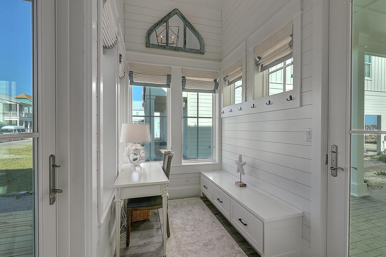 1st Floor Office Area