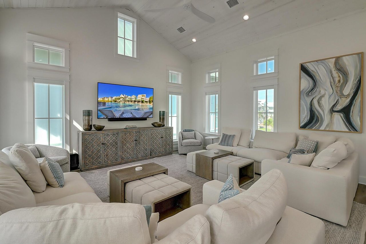 2nd Floor Living Area