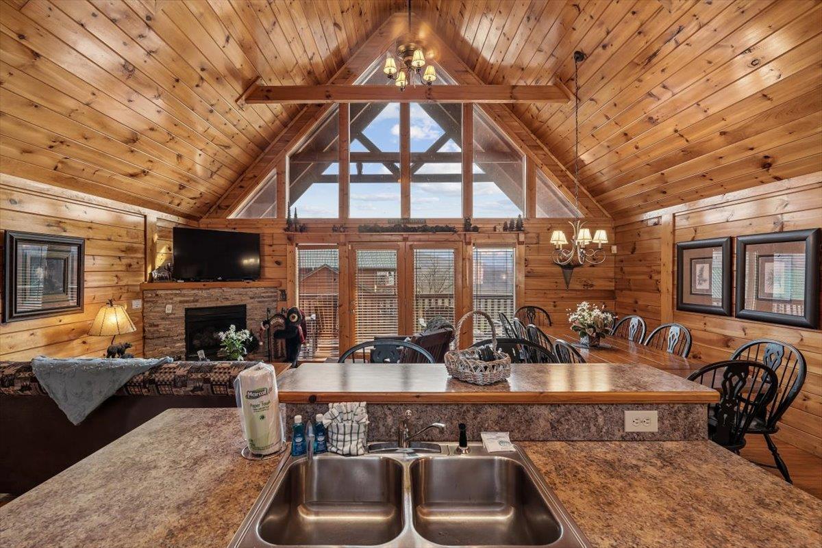 18Kitchen