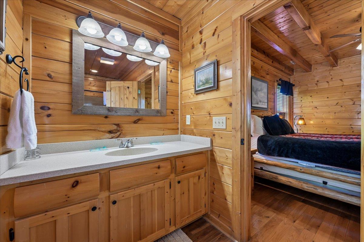 20Primary Bedroom
