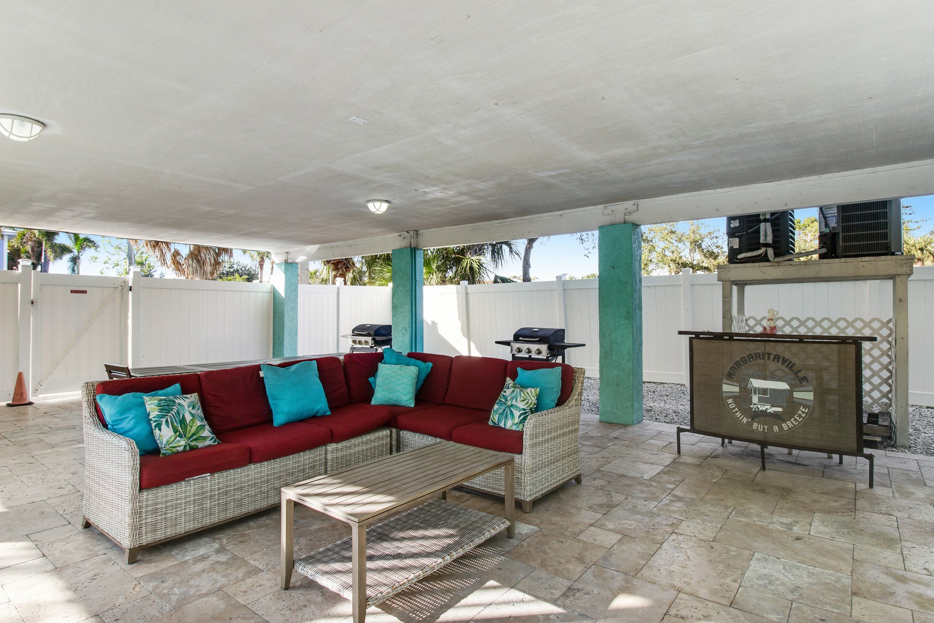 Turquoise Paradise West 21