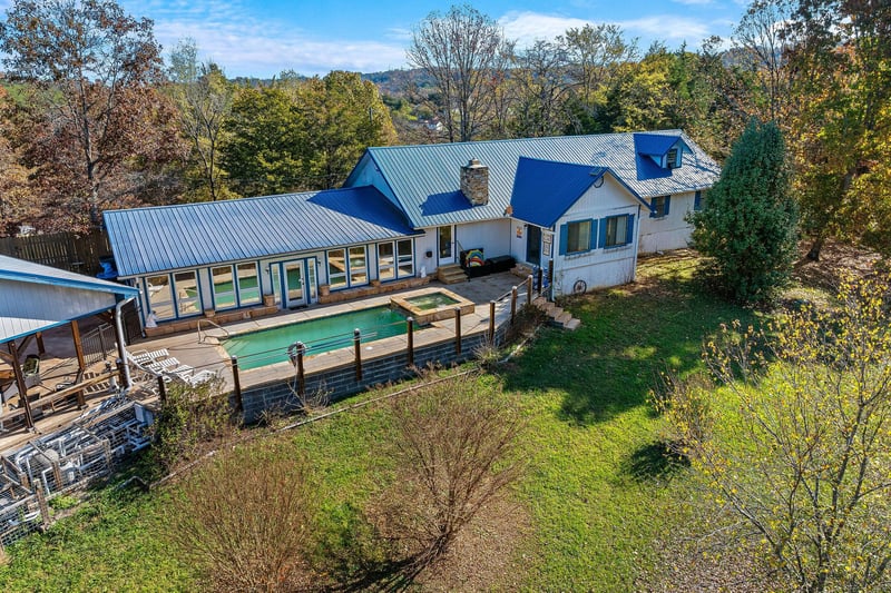 paradisesprings46