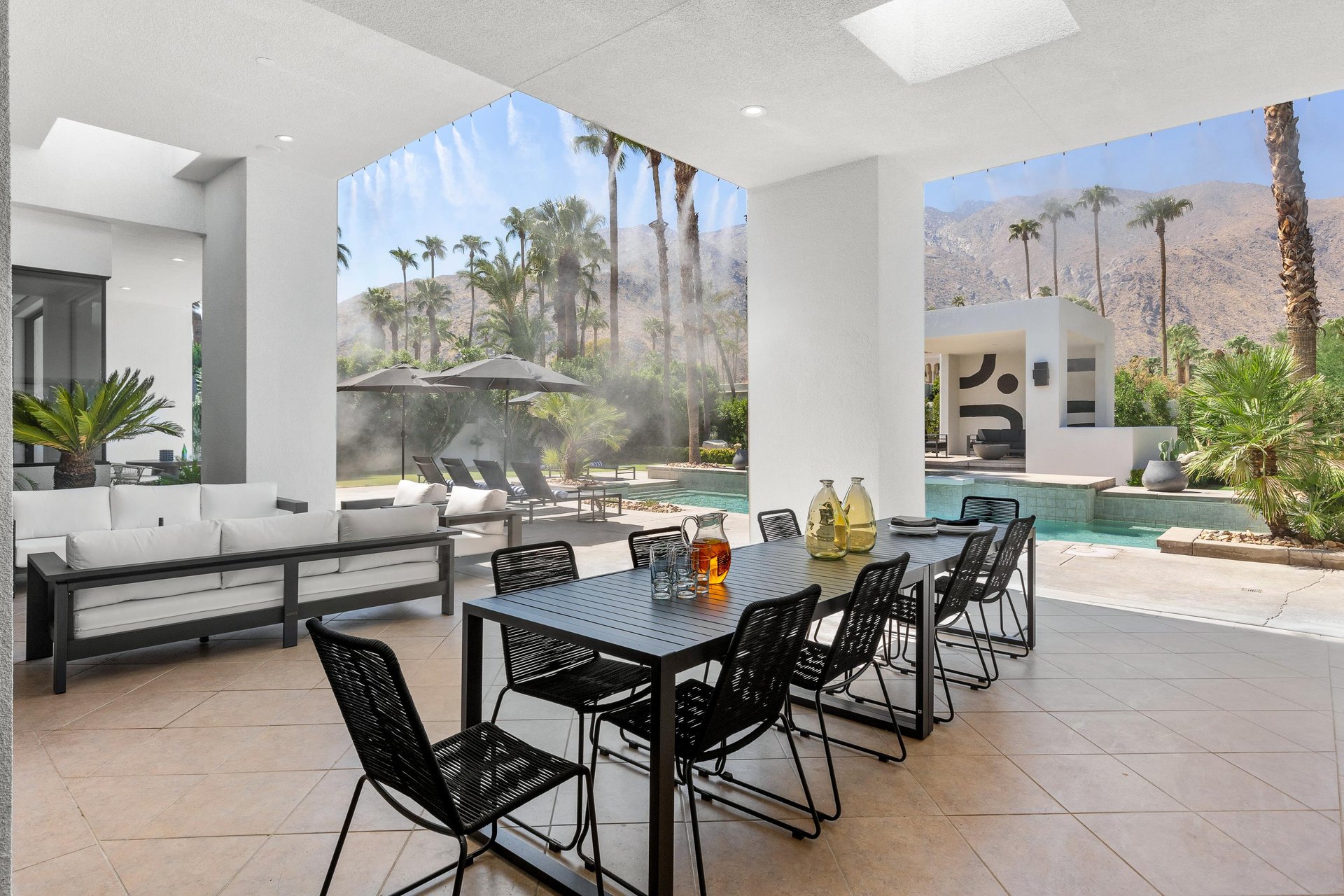 Outdoor dining for ten