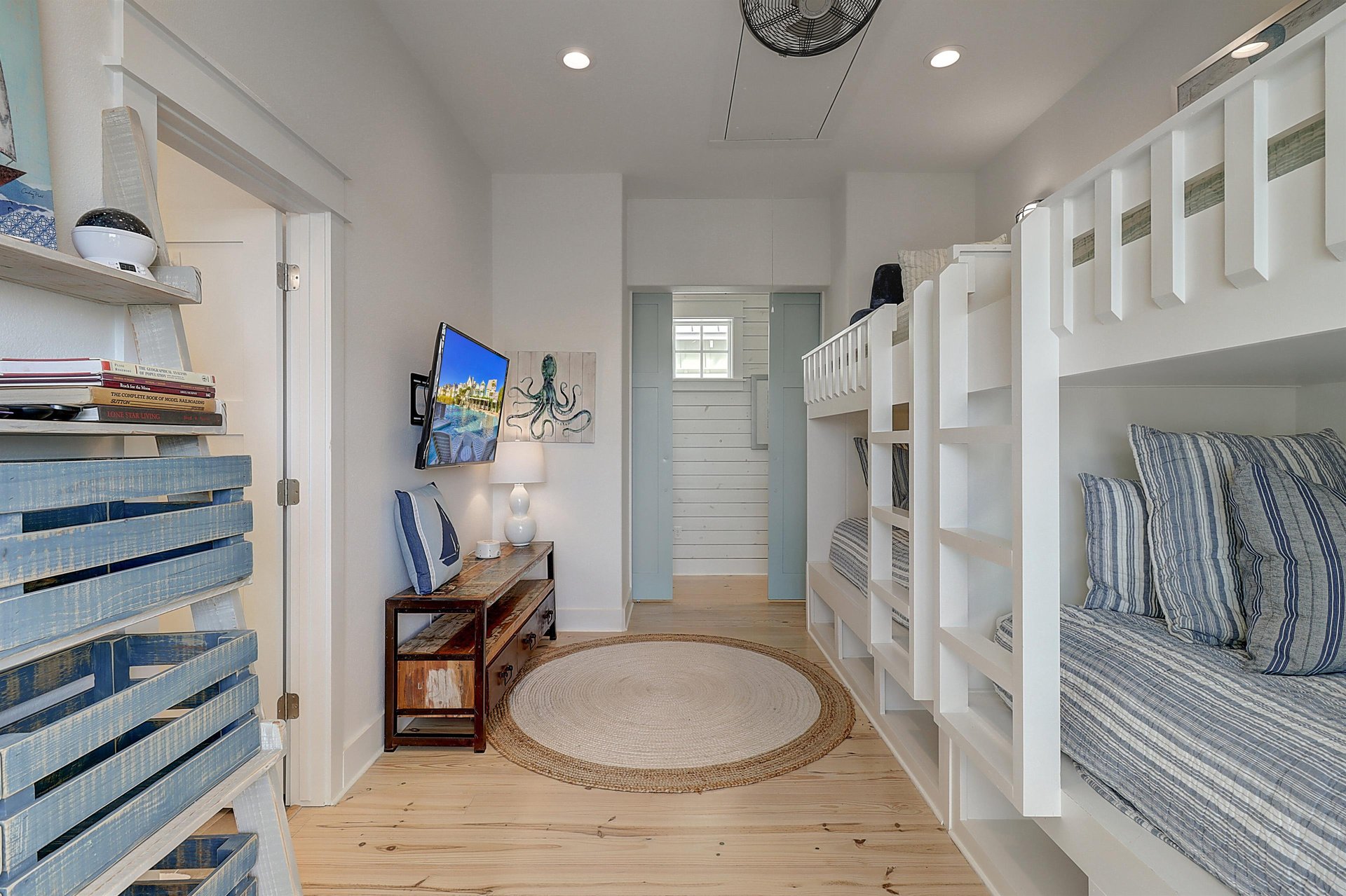 Bunk Room, 2nd Floor