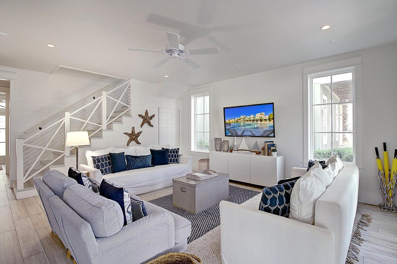 1st Floor Living Area