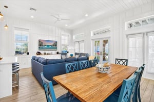 1st Floor, Dining Area