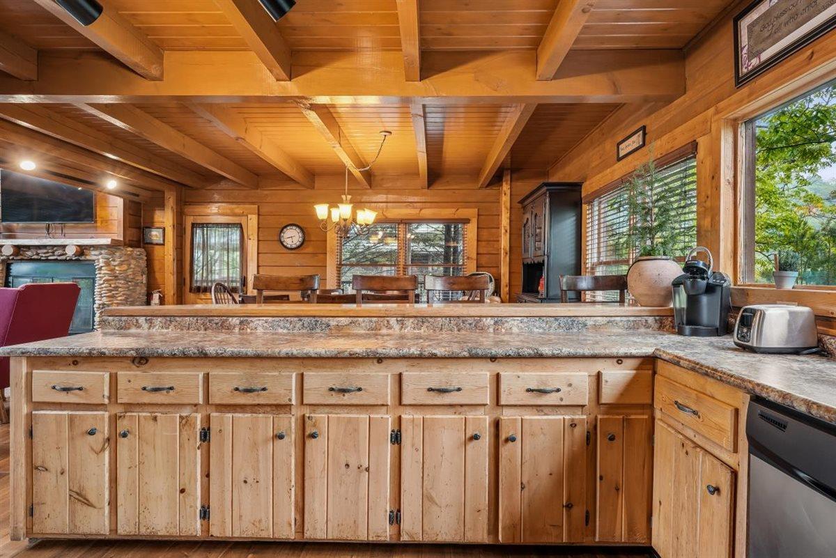 32Kitchen